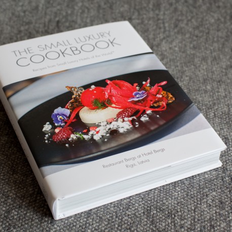 Pavārgrāmata "The Small Luxury Cookbook"